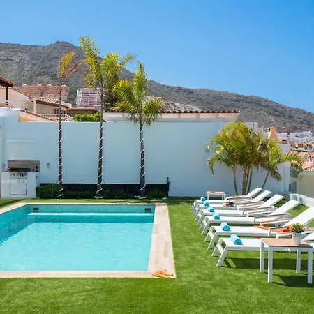 Valentina Ocean View Heated Pool 아데제