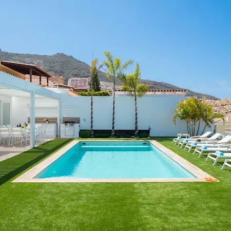 빌라 Valentina Ocean View Heated Pool 아데제