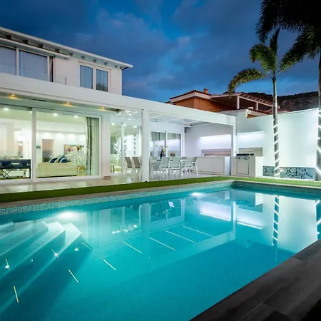 Valentina Ocean View Heated Pool אדחה