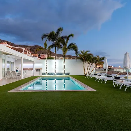 Valentina Ocean View Heated Pool וילה אדחה